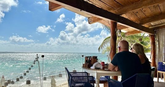 Puerto Morelos Restaurants on the Beach