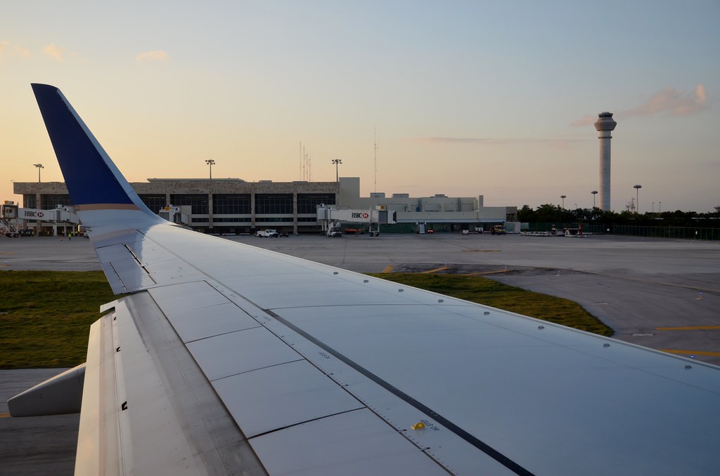 flight arrivals cancun international airport